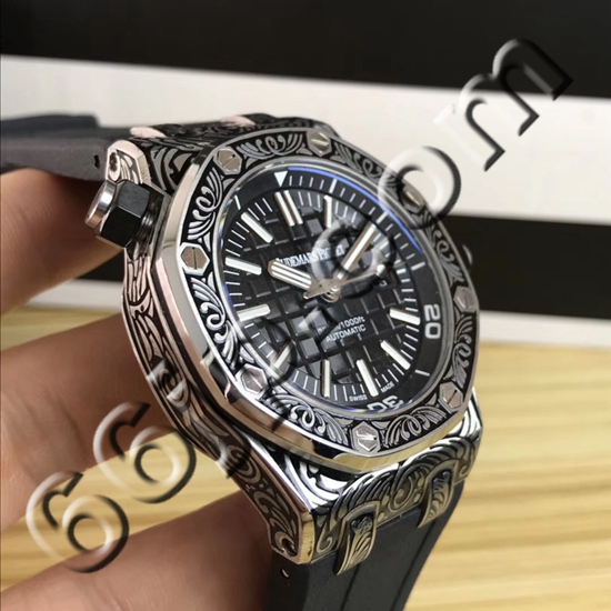 オーデマピゲ時計背面デザイン